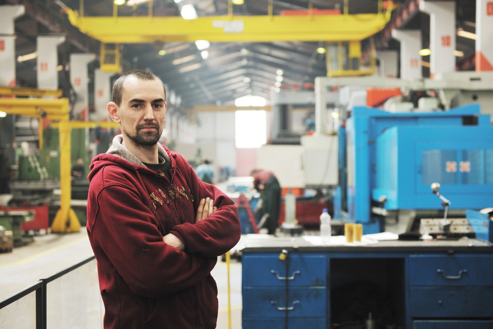 Why Micro Market Kiosks Are the Perfect Fit for 24/7 Manufacturing Facilities